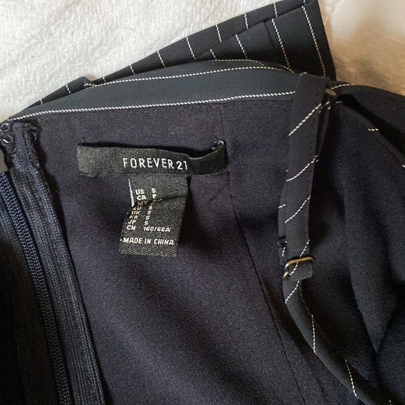 Forever 21 striped jumpsuit - Picture 2 of 4